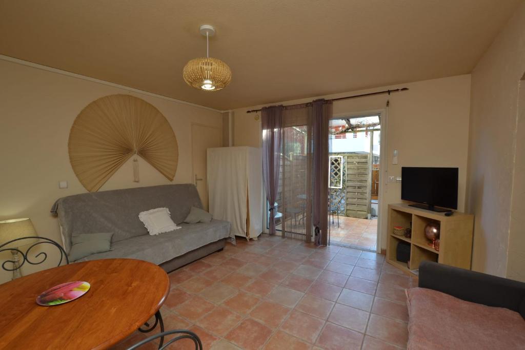 STUDIO ROUMIEUX - Rez de jardin 287 RUE ROUMIEUX, 30240 Le Grau-du-Roi