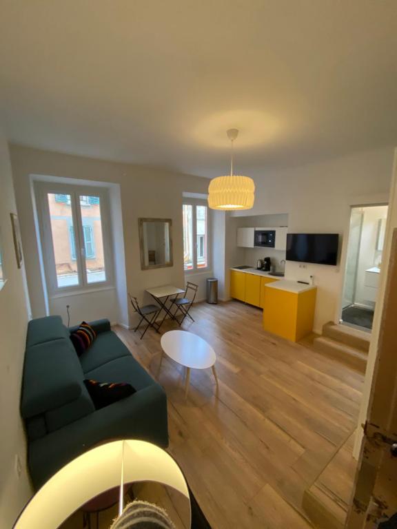 Appartement STUDIO rue pietonne Ajaccio 15 Rue Cardinal Fesch 20000 Ajaccio