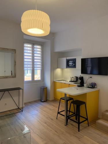 STUDIO rue pietonne Ajaccio