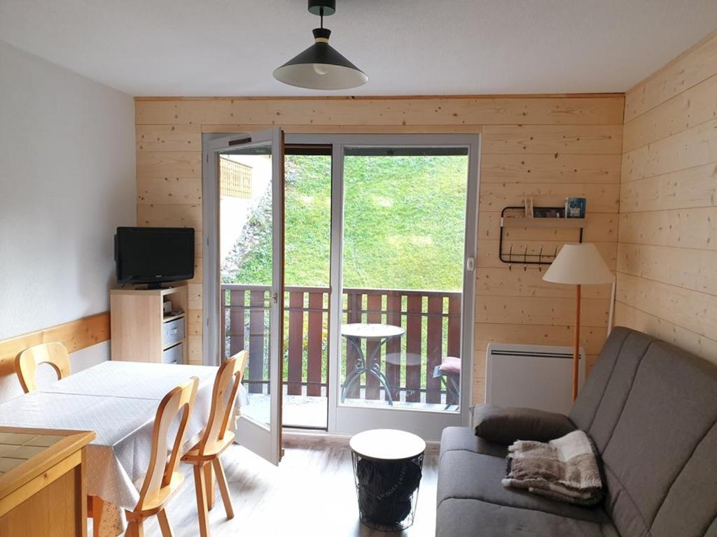 Studio Saint-Jean-d'Aulps, 1 pièce, 4 personnes - FR-1-573-91 Le pied des pistes - bâtiment B 111, route de la télécabine, 74430 Saint-Jean-dʼAulps