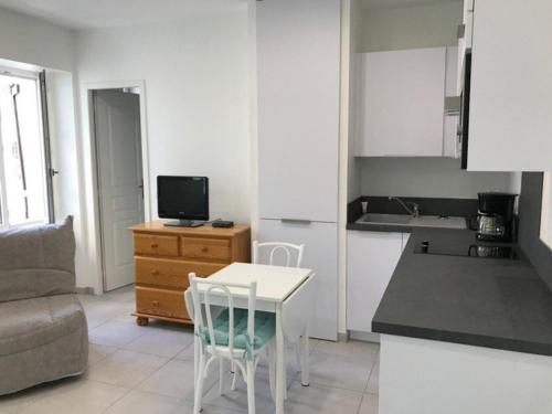 Studio Saint-Jean-de-Luz, 1 pièce, 3 personnes - FR-1-4-512