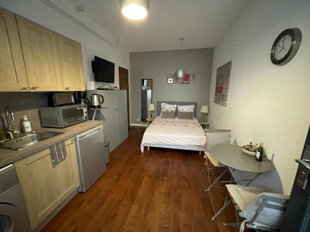 Studio Saint-Placide 14 Rue du Regard, 75006 Paris