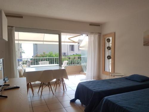Studio Saint-Raphaël, 1 pièce, 2 personnes - FR-1-466A-15
