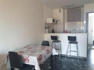 studio Sanary 35m2 5min from the city center