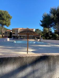 STUDIO SANARY Accès Plage par Tunnel Privé