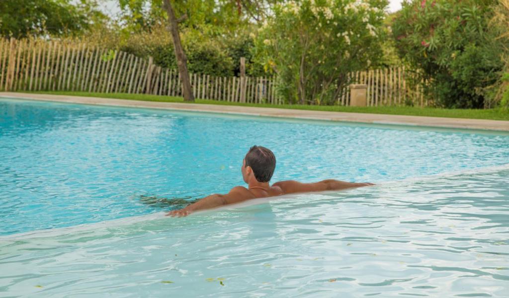 Studio SOLEIL, Neuf, classé 3 étoiles, Clim, Wifi, Lave-linge, Lit King Size, au calme et à 800m plages de Valras Plage