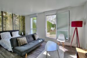 Studio spacieux avec terrasse et parking