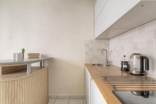 Studio spacieux et calme avec parking gratuit