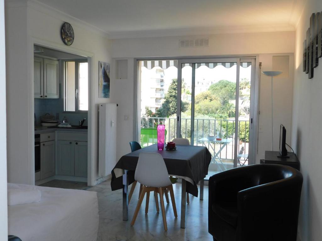 Appartement Studio standing Les Anémones proche Palais du Festival 75 Boulevard Carnot 06400 Cannes