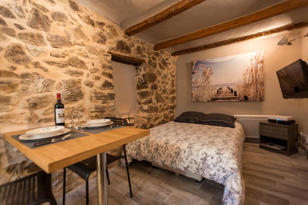 Studio Suquet Saint Antoine 17 rue Saint-Antoine, 06400 Cannes