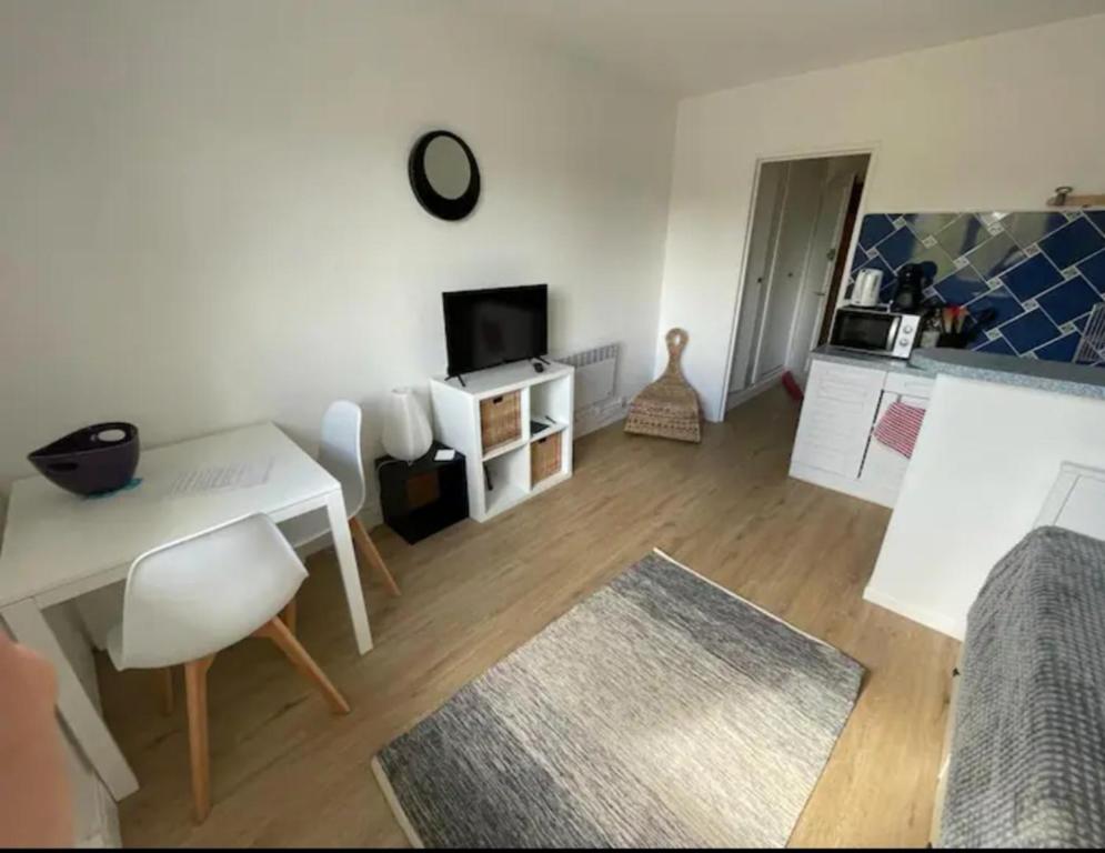 Appartement Studio sur la côte fleurie à houlgate. 13 Rue de la Vallée 14510 Houlgate