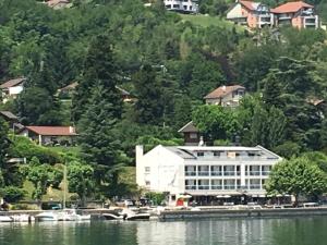 STUDIO SUR LE PORT