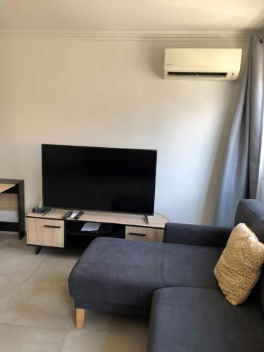 Studio T1 Modern Cannes Center