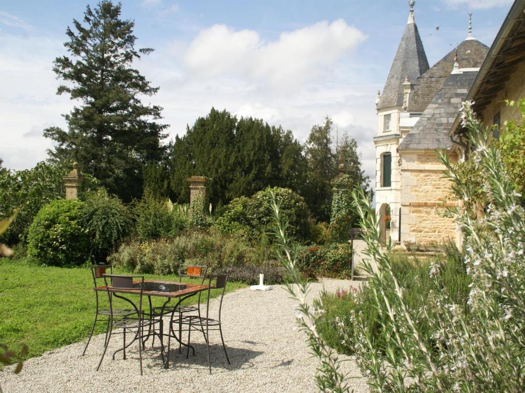 Studio- terrace on the ground floor-pool-golf-park