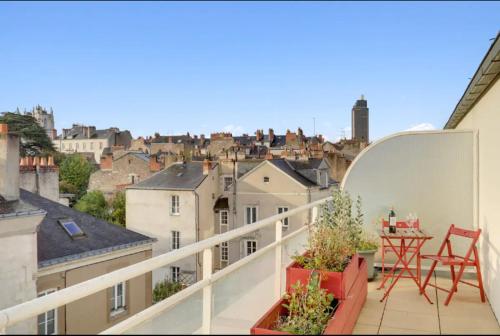 Studio & terrasse dans le ciel en centre ville de Nantes