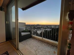 Studio terrasse dans résidence avec piscine