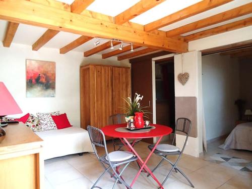 STUDIO TERRASSE PISCINE UZES PONT DU GARD