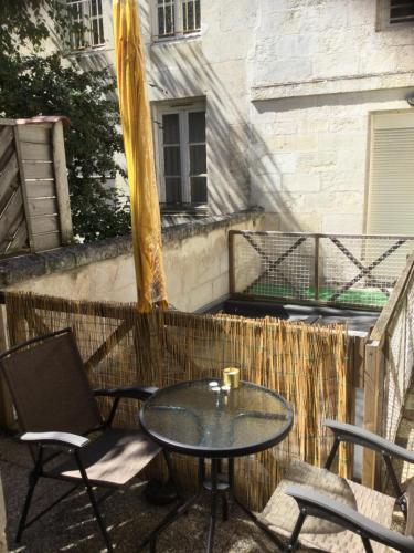 Studio terrasse vieux port-centre historique