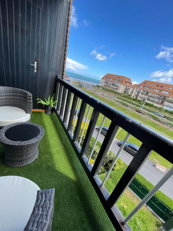 Appartement Studio Terrasse Vue Mer 260 Résidence Plein Soleil, 2 avenue Jean Moulin 14640 Villers-sur-Mer