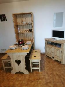 Appartement STUDIO immeuble le PANORAMIC, appartement 5 le bois des crues 74500 Thollon-les-Mémises Rhône-Alpes