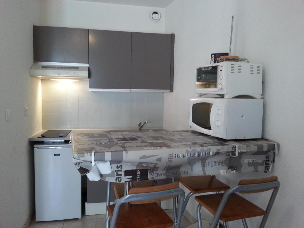 Appartement Studio Toulon les Halles 54 Rue Alézard 83000 Toulon