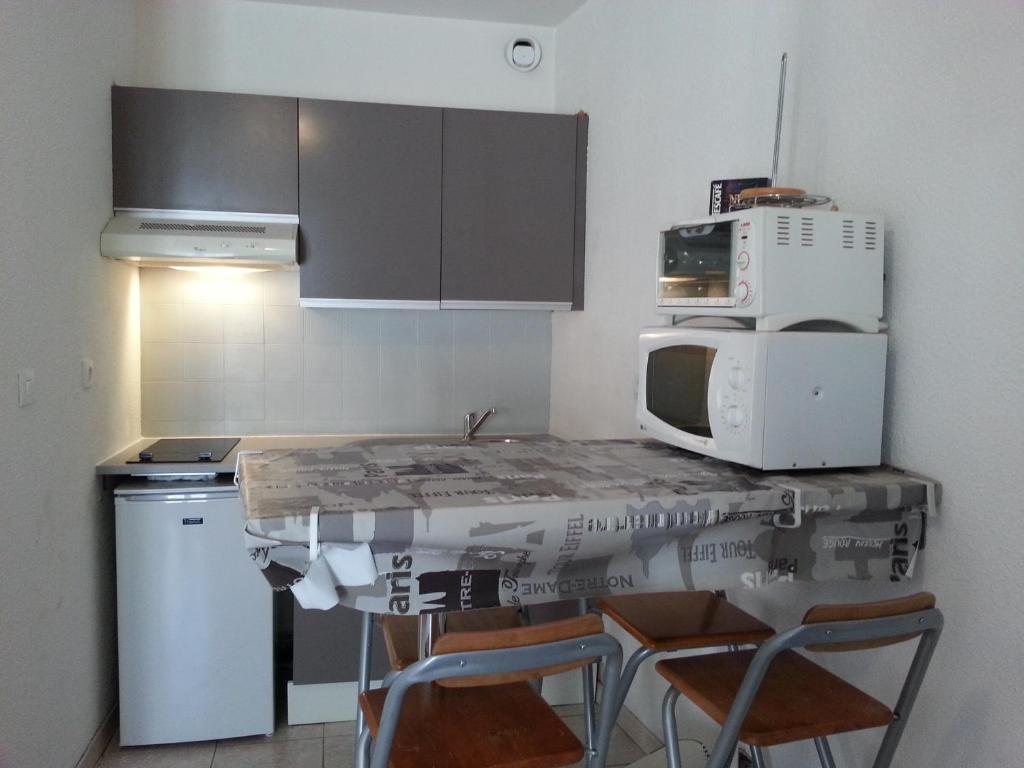 Studio Toulon les Halles 54 Rue Alézard, 83000 Toulon