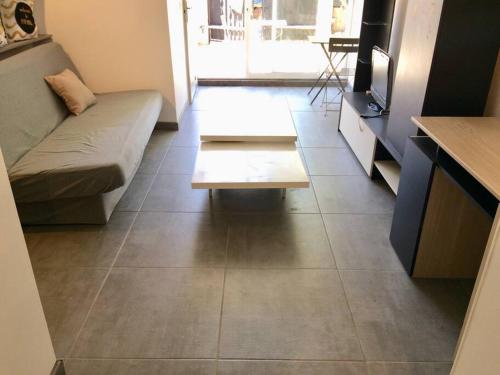 Studio tout confort-entre centre ville et plages