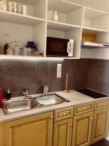 Studio tout confort-entre centre ville et plages