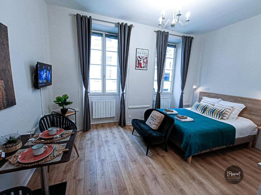 Appartement STUDIO TOUT CONFORT HOTEL de VILLE appartement rez-de-chaussée 20 Impasse d'Austerlitz 16000 Angoulême