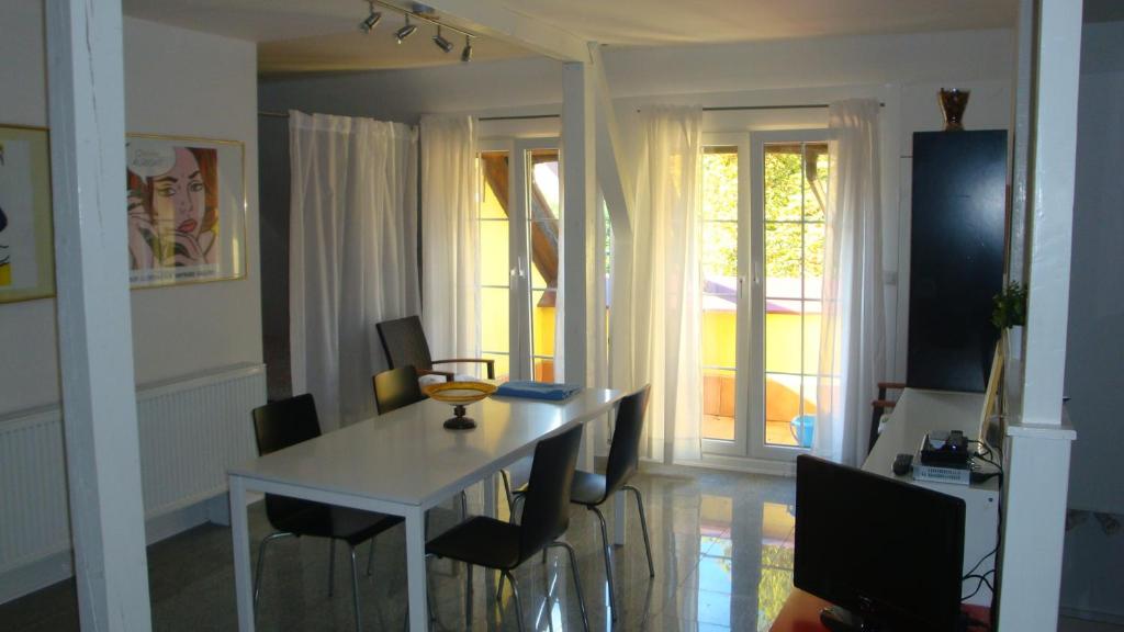 Studio TOUT CONFORT - INTRA-MUROS - PLEIN CENTRE