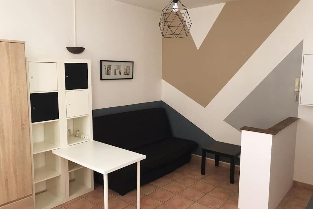 Appartement Studio TOUT CONFORT - INTRA-MUROS - PLEIN CENTRE Rue de la Masse 84000 Avignon