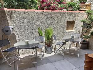 Studio tout confort, terrasse, calme Moustiers #7