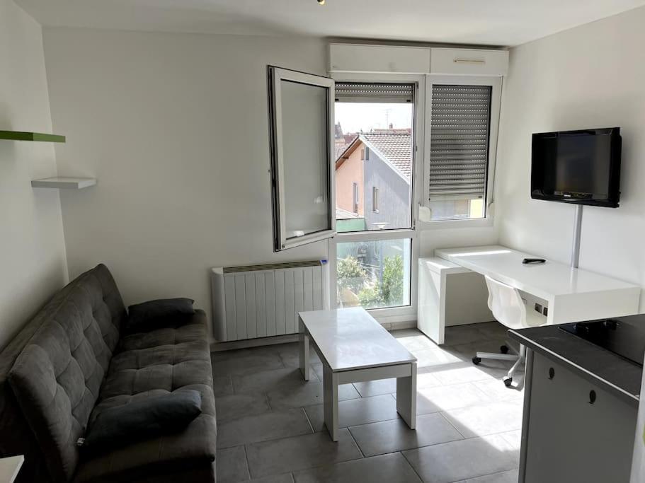 Studio tout équipé en plein centre de Mulhouse 77 Rue Koechlin, 68200 Mulhouse