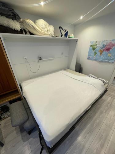 Studio tout équipé et high-tech, idéalement situé