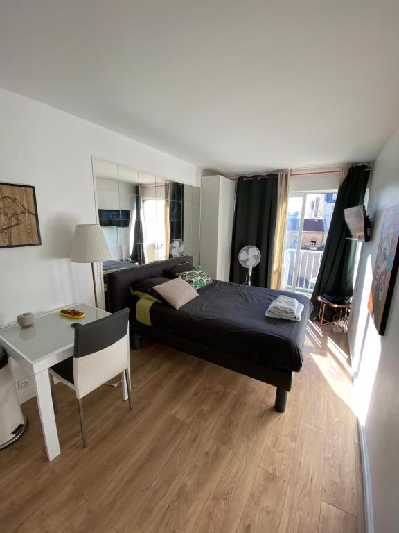 Studio Trocadéro Paris 16 56 Rue de la Pompe, 75116 Paris