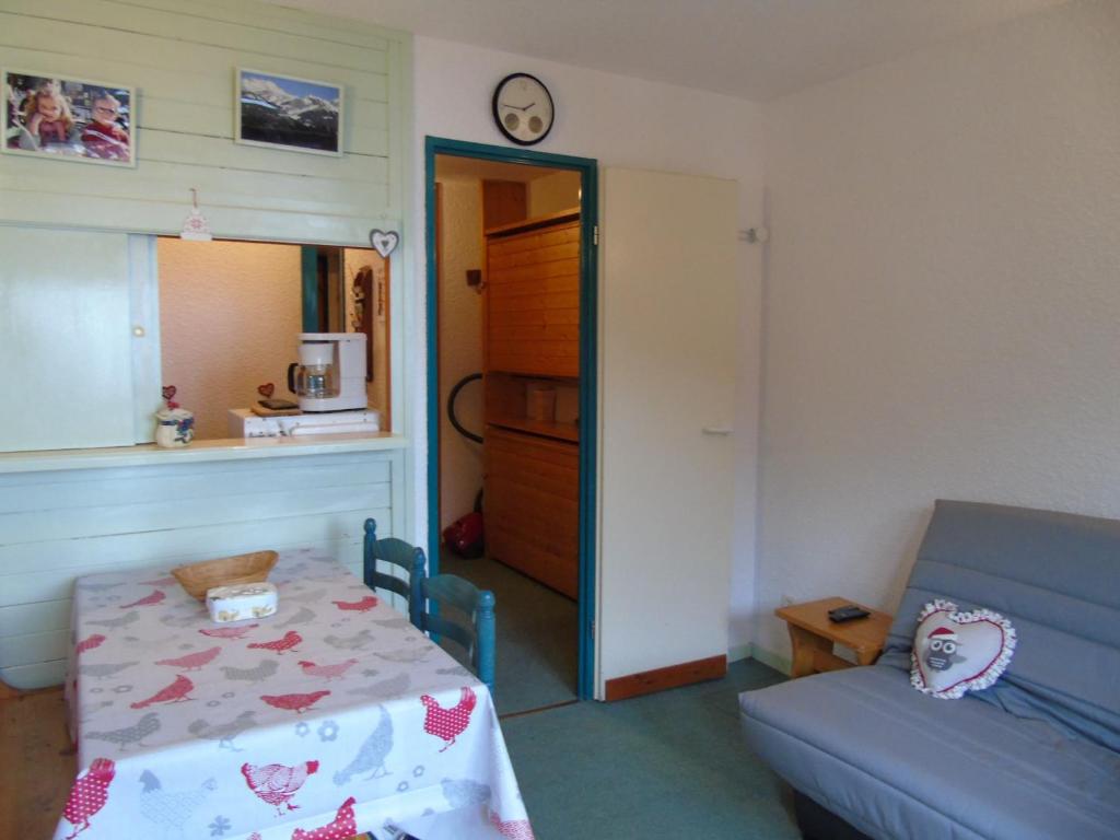 Appartement Studio Valfréjus, 1 pièce, 3 personnes - FR-1-561-92 Residence Thabor C 610 Place du Thabor Station de Valfrejus 73500 Modane