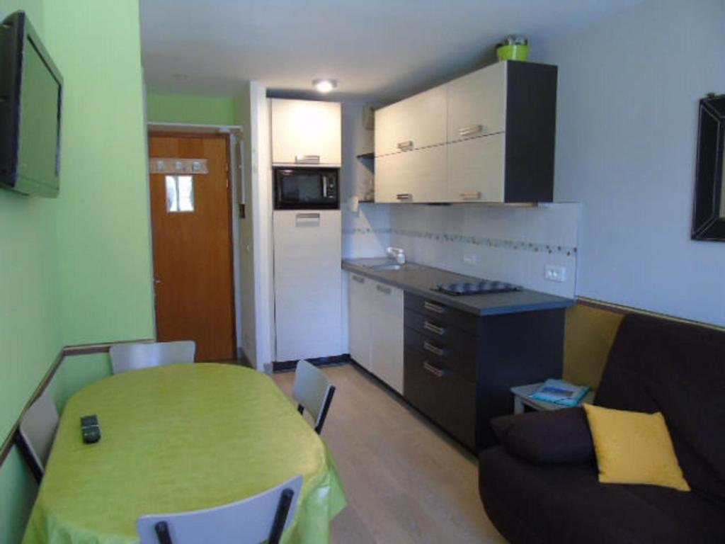 Studio Valfréjus, 1 pièce, 4 personnes - FR-1-561-102 Residence Melezets 2 390 Rue des Bettets Station de Valfrejus, 73500 Modane