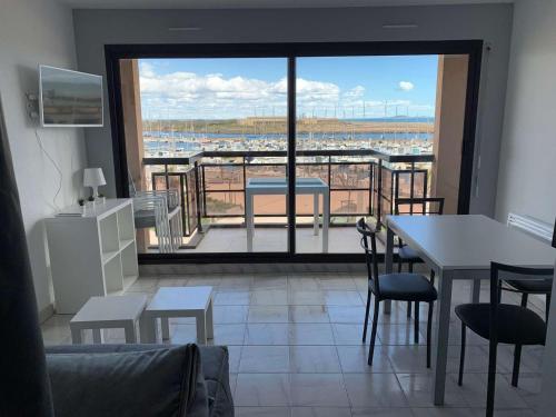 Studio Valras-Plage, 1 pièce, 4 personnes - FR-1-701-42