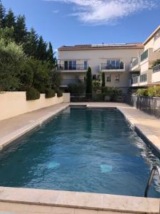 Studio Villa Serena piscine au centre de St Rémy