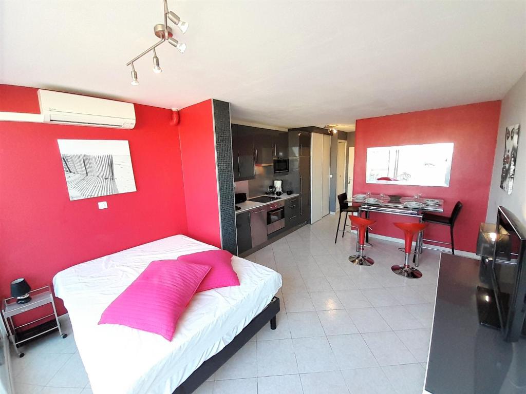 Appartement Studio Village Naturiste Pepperoni Boulevard des Matelots 34300 Le Cap d\'Agde