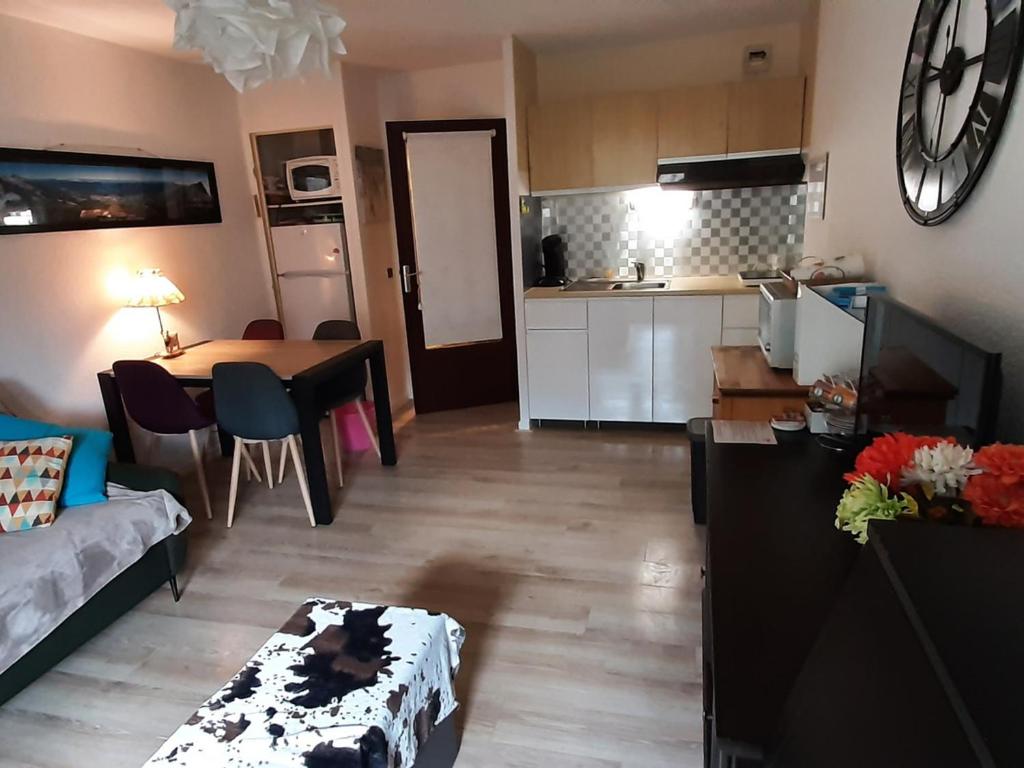 Studio Villard-de-Lans, 1 pièce, 4 personnes - FR-1-689-3 602 Rue de la Fleur du Roy Le Jardin des Campanules - Bâtiment Anémones, 38250 Villard-de-Lans