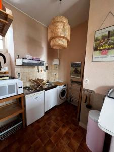 Studio vintage au calme terrasse privée quartier central proche chateau