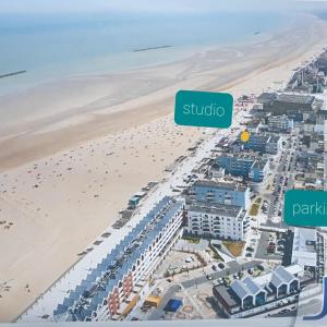 Appartement studio Vue mer au cœur de malo les bains pieds dans l eau 59 Rue du Kursaal 59140 Dunkerque Nord-Pas-de-Calais