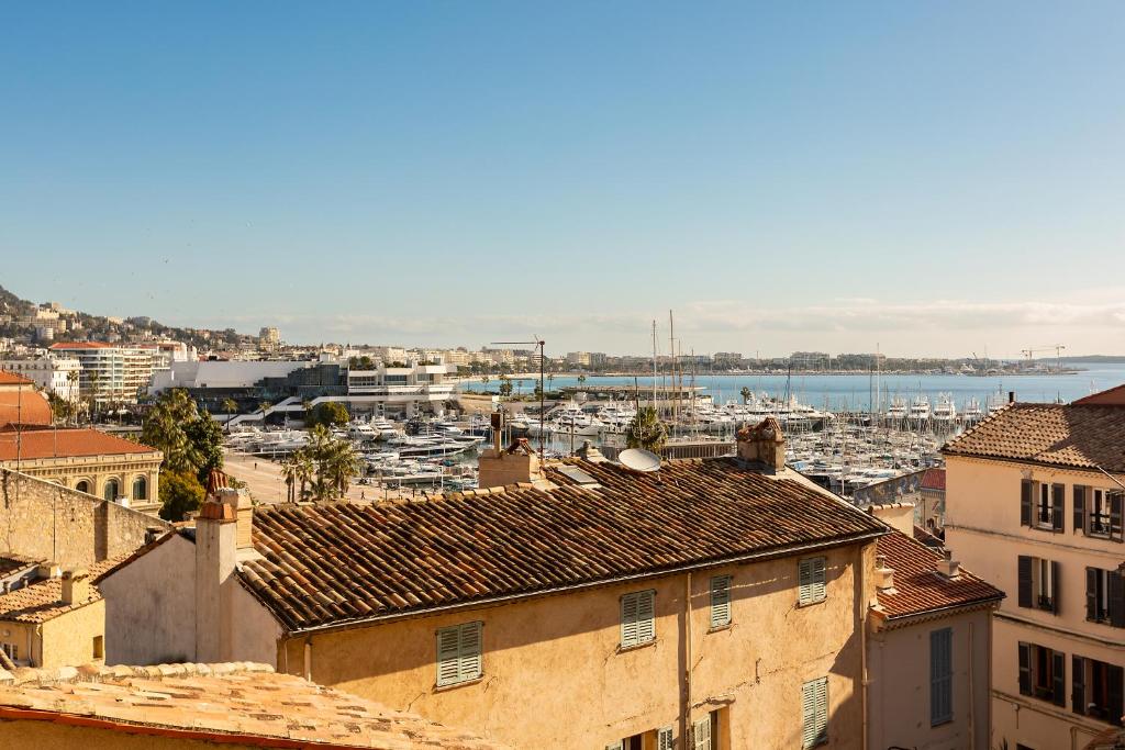 Appartement Studio vue mer au Coeur du Suquet 6 Rue Coste Corail 06400 Cannes