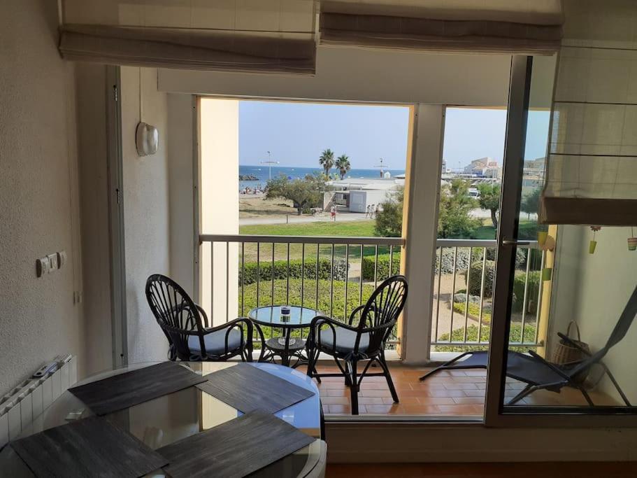 Appartement Studio vue mer, direct plage, parking privé, clim 2 Rue des Officiers 34300 Le Cap d\'Agde