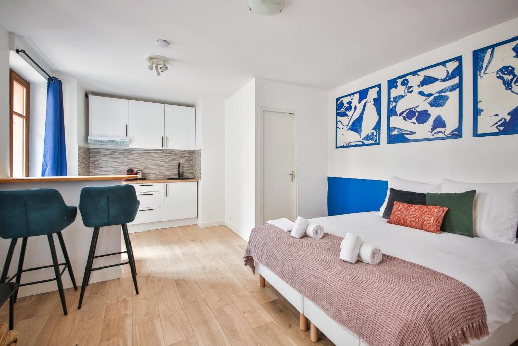 STUDIO VUE MER ET CHATEAU EN PROVENCE 13960 Sausset-les-Pins
