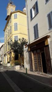 Appartement Studio vue mer panoramique sur la baie de Cannes 20  rue victor hugo     les moulieres 7   le cannet 06110 Le Cannet Provence-Alpes-Côte d\'Azur