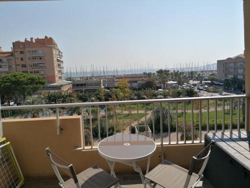 Studio vue mer Port de Hyeres