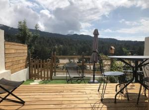 Studio vue montagne avec jardin
