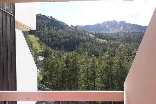 Studio vue sur la montagne à Vars les Claux
